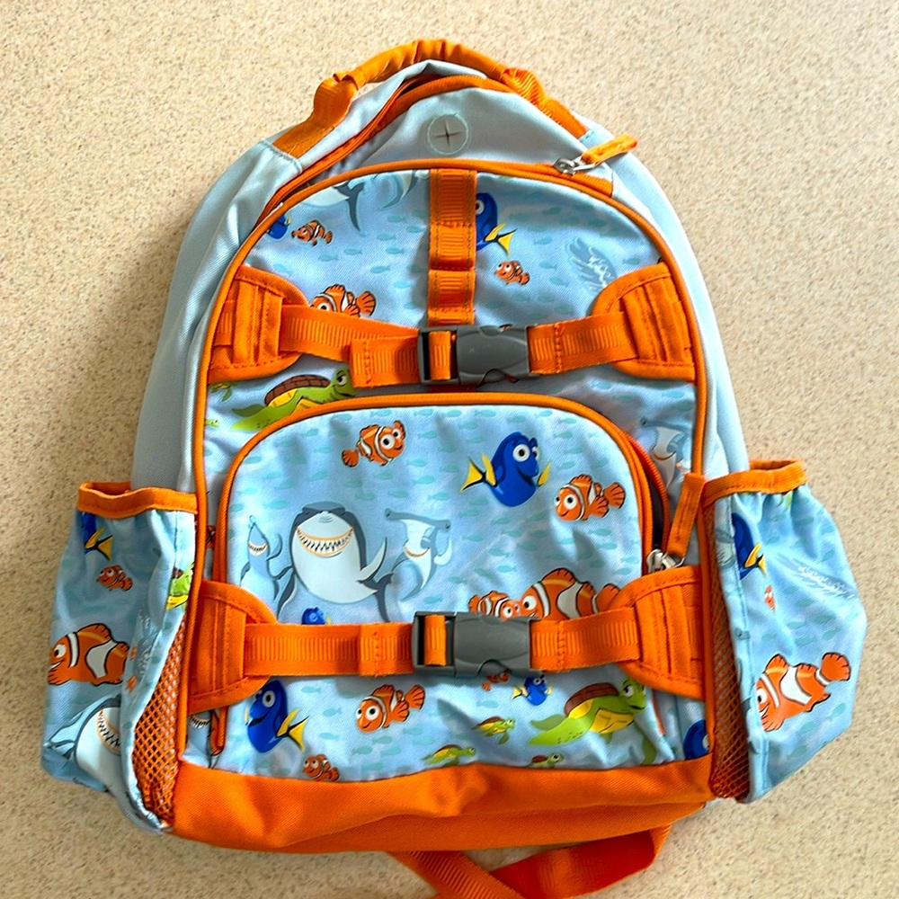 Pottery Barn Finding Nemo GLOW IN THE DARK size Large Backpack, like new!